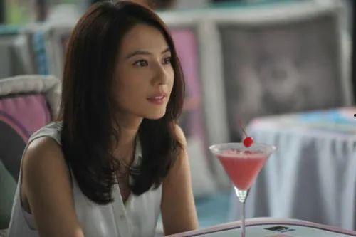 咱们结婚吧露丝袜脚,露丝袜脚的浪漫邂逅与甜蜜爱情