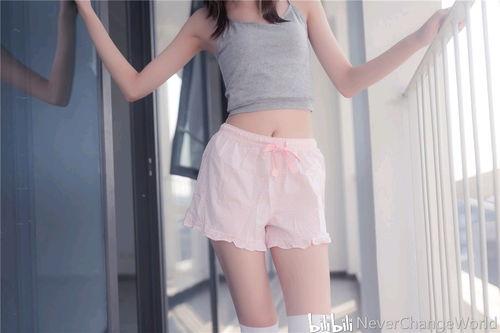 美女图片白丝袜美腿,尽显女性优雅魅力